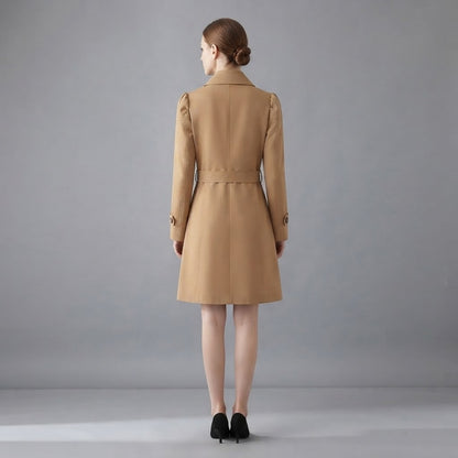 Carenza | Figurbetonter Trenchcoat für Damen